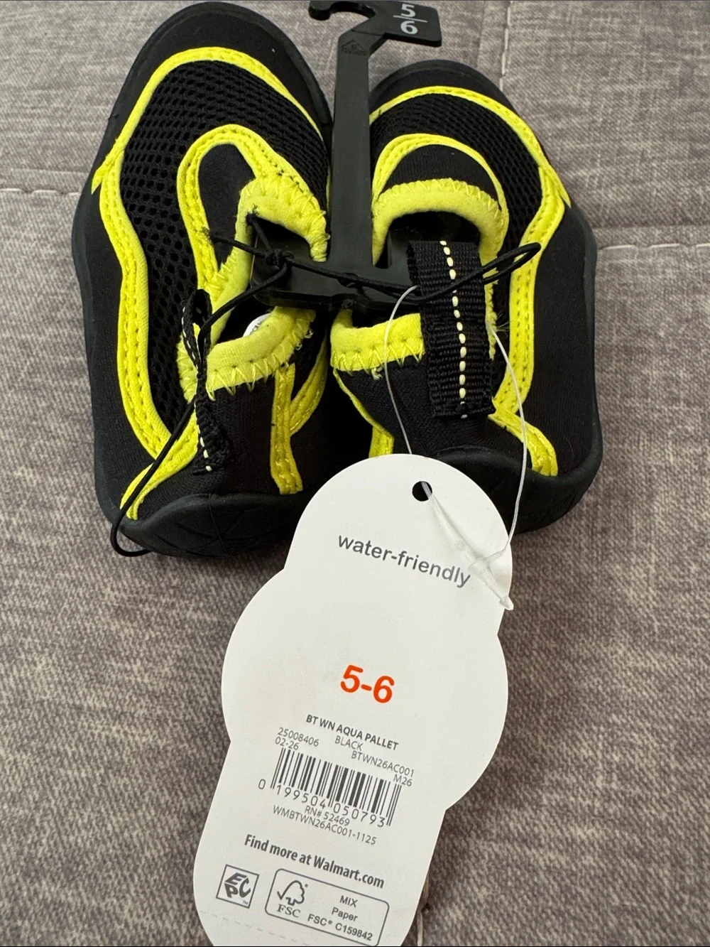 wonder nation Kids' Black & Yellow and Olive‎ Green Water Shoes - 5/6 (2 Pairs)